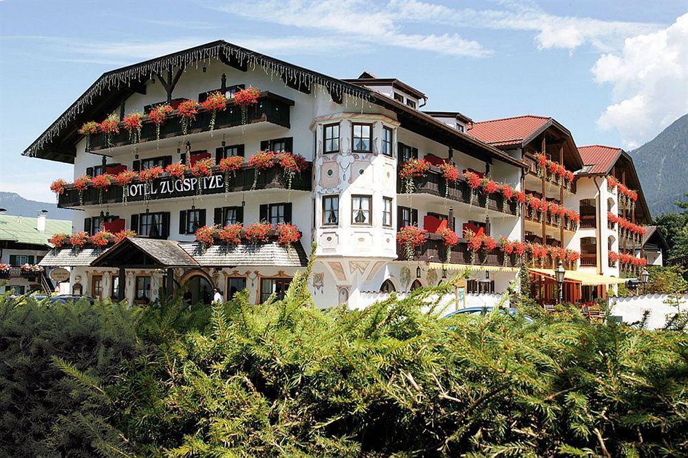 Hotel Zugspitze Garmisch-Partenkirchen Exterior photo